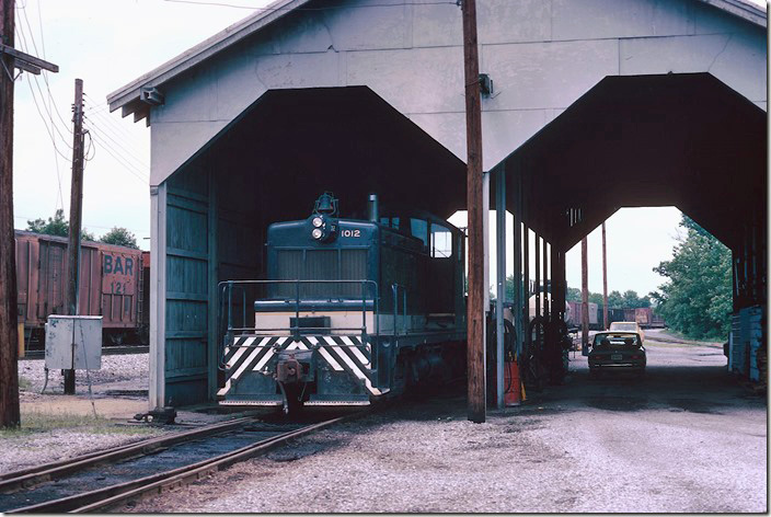 Like the 1011 at Lawrenceburg KY, SW1 1012 was kept at Bulls Gap TN, for use on the branch between Coran and Rogersville TN, which had a weight restriction of 203,000 lbs. for locomotives. The SW1 at 199,000 lbs. found a home. 06-16-1973.